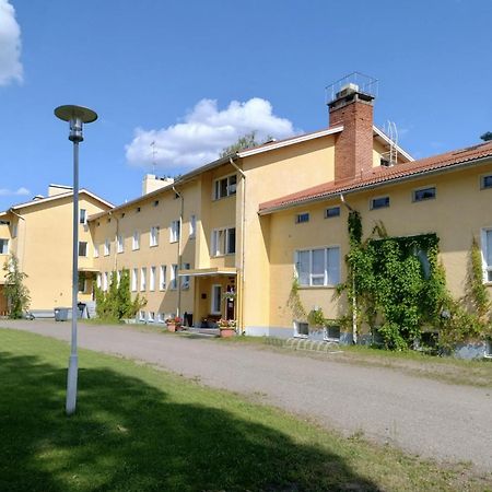 Hostel Vanha Koulu Monola Екстер'єр фото