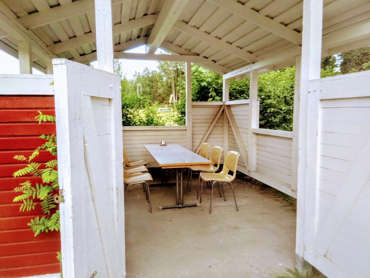 Hostel Vanha Koulu Monola Екстер'єр фото